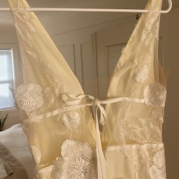 Found a different dress :) - Picture 1 of 6